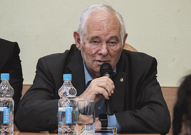 gra2019085